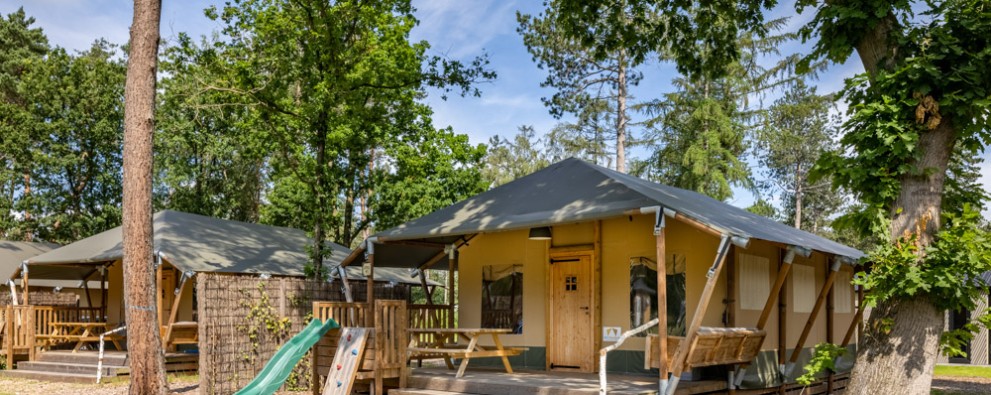 Cottage zijkant De Haeghehorst.jpg