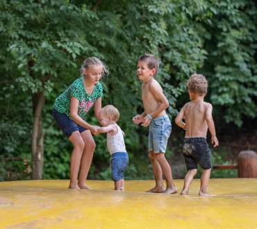Camping Veluwe met zwembad trampoline