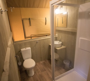 Outstanding safaritent Wood (7).jpg