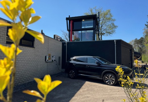 Elektrisch laden auto 1- Camping De Haeghehorst.jpg